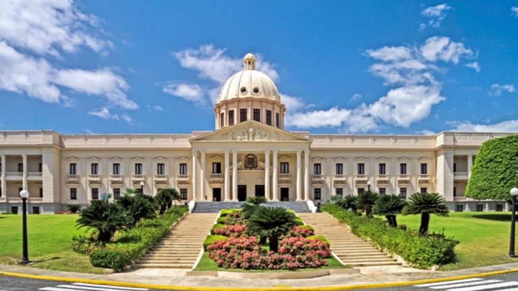 Poder Ejecutivo emite el Decreto 642-26, que dispone el traslado temporal de la residencia oficial del presidente desde Santo Domingo a Santiago del 14 al 16 de septiembre